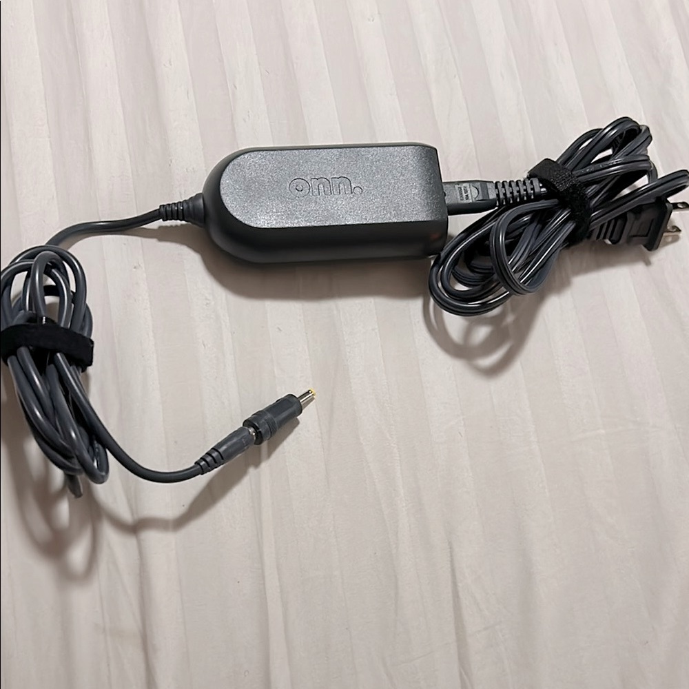🌺 Lenovo compatible Laptop Charger. Tip compatible with Lenovo IdeaPad L340